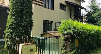 Villaweb nice studio 5min drive to center&airport
