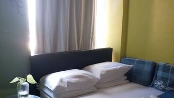 Free WiFi, bed sheets