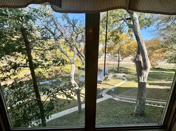 Interior - Cozy Up on the Comal River | DOWNTOWN (New Braunfels)