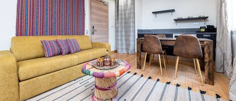 Family Apartment, Ensuite (Bord De Plage) | Lounge