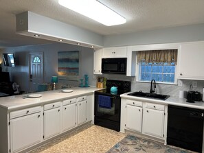 Køleskab, ovn, kogeplade, opvaskemaskine