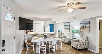 Charming 2-bedroom house with AC, WiFi in awesome Tybee Island