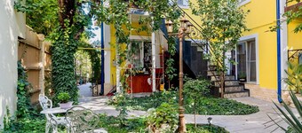 Luxurious Villa - Courtyard, Terrace & Garden