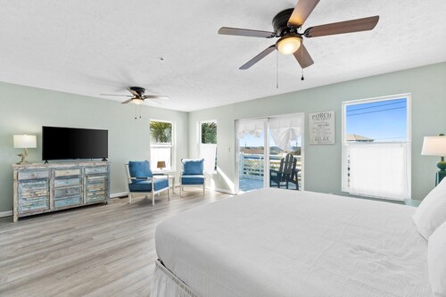 Beach House - Sunset Paradise by PHG