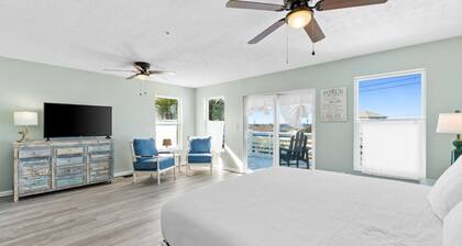 Beach House - Sunset Paradise by PHG