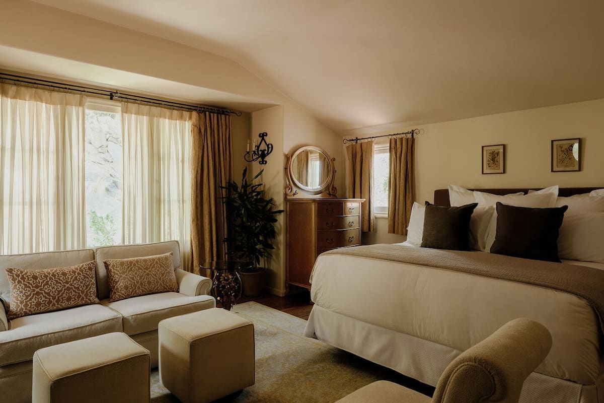 Waterfall Room