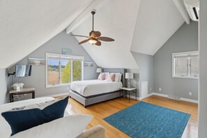 4 bedrooms, iron/ironing board, free WiFi, bed sheets - Coastal Dream Vacation Home at Moody Beach - Sleeps 8 (Wells)