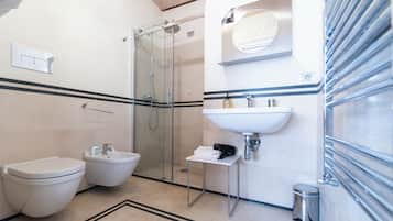 Apartment | Bathroom