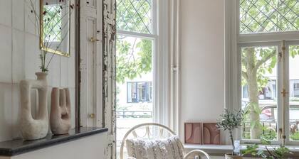 Magnolia Tree - One Bedroom Apartment, Sleeps 2