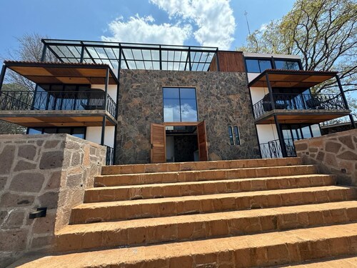 Beautiful country house for rent in Granja de Ovejas Lecheras in the middle of the forest.