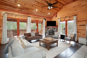 TV connectée, cheminée