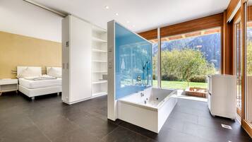 House | 5 bedrooms, soundproofing