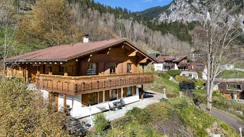 3 bedrooms