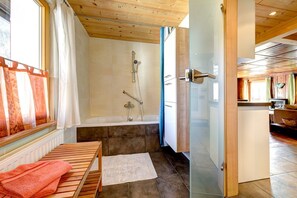 House | 1 bedroom
