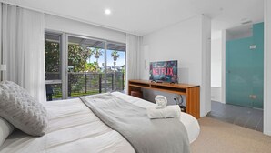 Room - 3BDRM Coastal Oasis in Magenta (Magenta)