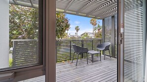 Terrace/patio - 3BDRM Coastal Oasis in Magenta (Magenta)