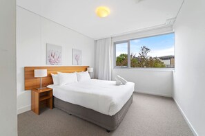 3 bedrooms, iron/ironing board, WiFi