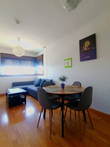 Soothing apartment with AC in vibrant Madrid