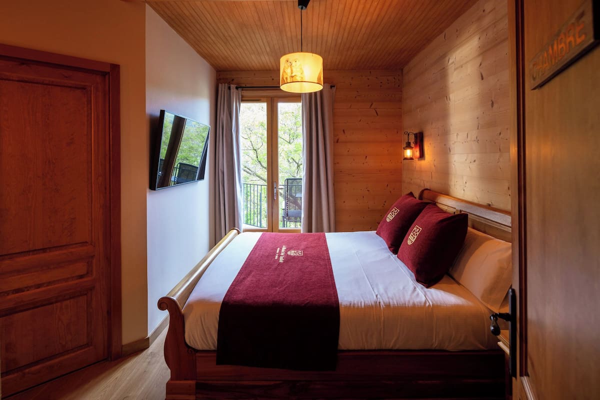 FINESTRELLES | Egyptian cotton sheets, premium bedding, down duvets