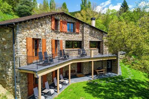 Front of property - LA MASIA DEL TAULAT CHAMBRES D  HOTES (Llo)