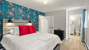 6 makuuhuonetta, silitysrauta/-lauta, ilmainen Wi-Fi, vuodevaatteet