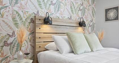 Near Ithaca!Hot Tub! LRG Home!Sleeps 14! Dogs ok!