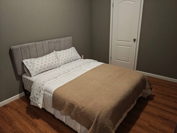 2 bedrooms, WiFi, bed sheets