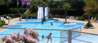 ZEcamping 4* familial avec étang de pêche et piscine chauffée