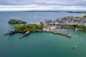 Apartment | 2 bedrooms - Azure - Sea Views Town Centre (Tenby)