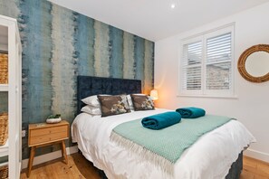 Apartment | 2 bedrooms - Azure - Sea Views Town Centre (Tenby)