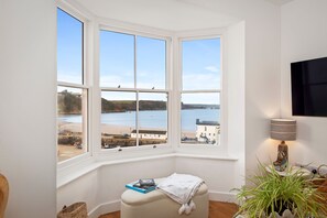 Apartment | 2 bedrooms - Ultra Marine - Large Roof Terrace Sea Views (Tenby)