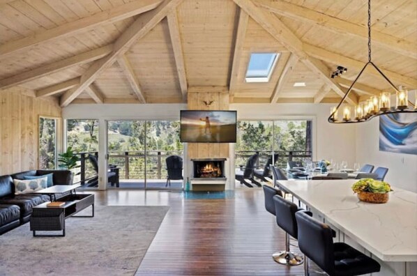 Interior - Carmel Hilltop Retreat - Views, Fire Pit, Hot Tub! (Carmel-by-the-Sea)