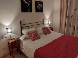 Appartement | 2 slaapkamers, een strijkplank/strijkijzer, gratis wifi, beddengoed