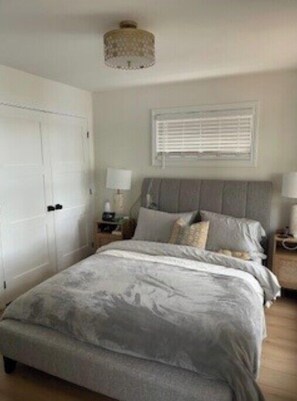 3 Schlafzimmer, Schreibtisch, Bügeleisen/Bügelbrett, WLAN