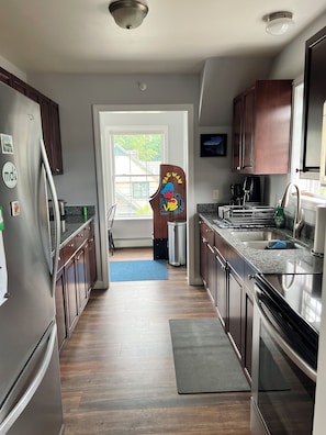 Fridge, microwave, oven, coffee/tea maker