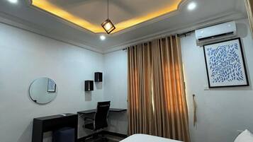 Appartement Ăconomique, balcon, vue ville