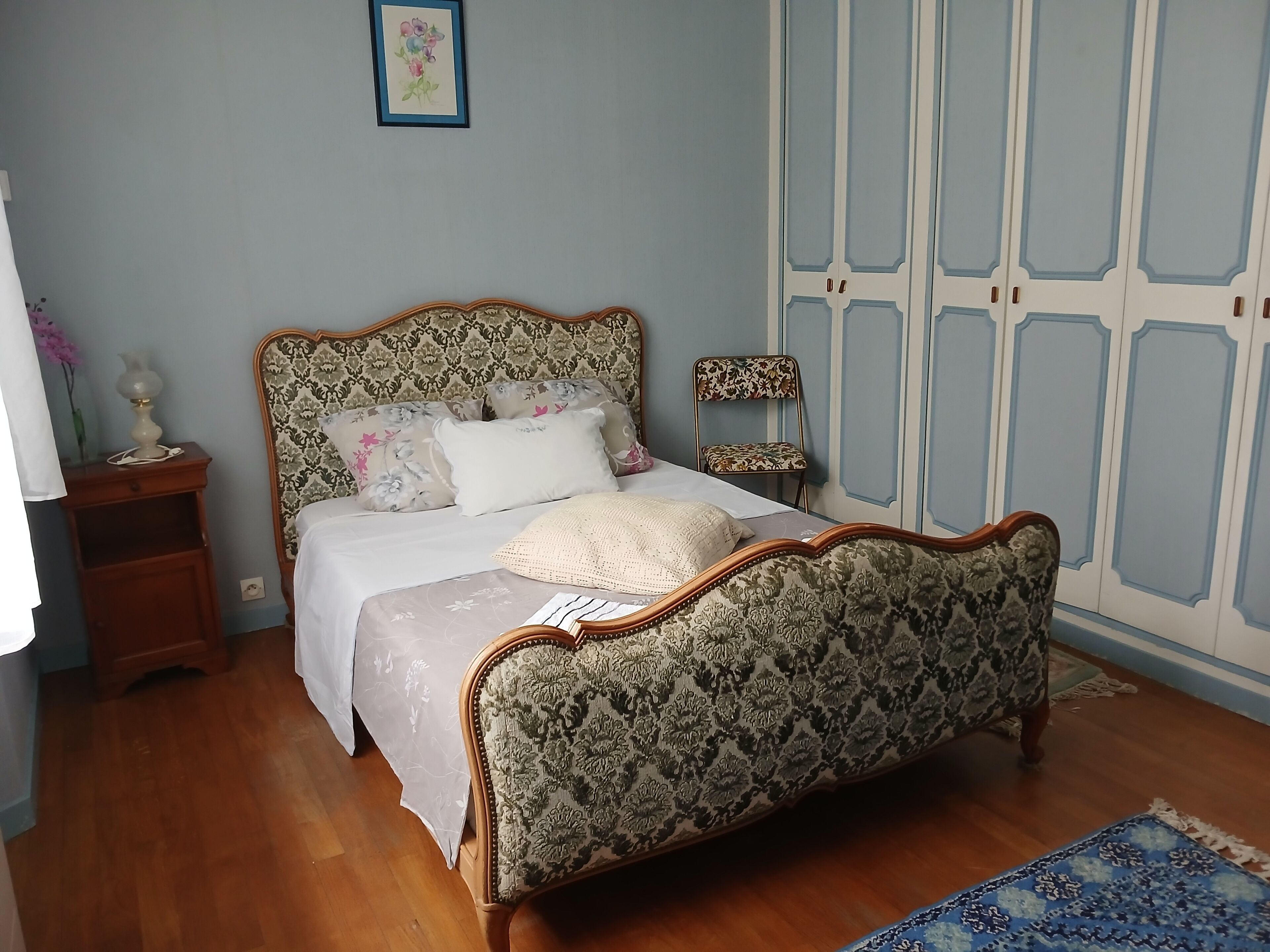 2 slaapkamers, een strijkplank/strijkijzer, reisbedje, gratis wifi