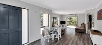 Sunshine on Seabreeze - Mangawhai Heads Bach