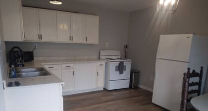 Charming 2-bedroom apartment with WiFi, AC in enjoyable Hemphill