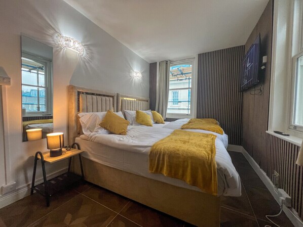 Iron/ironing board, free WiFi, bed sheets