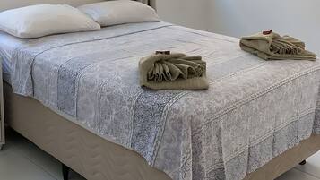 Family House | 4 bedrooms, free WiFi, bed sheets