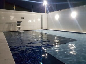 Utomhuspool