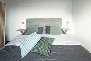 1 bedroom, WiFi, bed sheets - Brenztal Eco Lodge (Giengen an der Brenz)