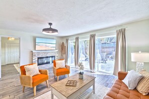 Smart-TV, Kamin, Videospiele, Tischfußball