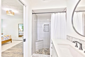 Shower, hair dryer, towels - Heated Pool | Game Room | 8 Min to IRB Beach (Seminole)