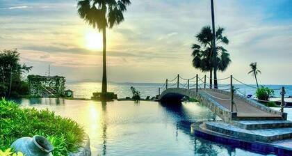 Premium 5* suite 75 sq.m., on the 40th floor on the best private beach.Wongamat