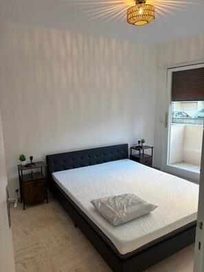 1 Schlafzimmer, Bügeleisen/Bügelbrett