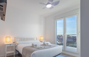 3 sovrum, strykjÀrn/strykbrÀda, gratis wi-fi och sÀngklÀder