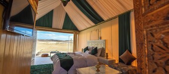 Spacious 9-bedroom lodge in enchanting Marrakech with WiFi, AC