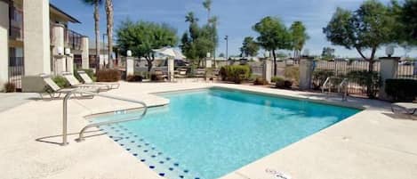 12 piscine all'aperto